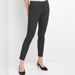 👖 Gap Signature Skinny Ankle Pants | Sz 2 | Classic Striped Style!
